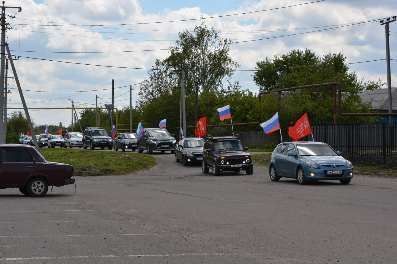 Экипаж машины боевой! Автомобилисты присоединились к «Бессмертному АВТОполку».