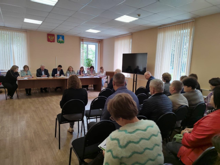 Глава Токаревского округа В.Н.Айдаров провел еженедельное оперативное совещание. Глава Токаревского округа В.Н.Айдаров провел еженедельное оперативное совещание.