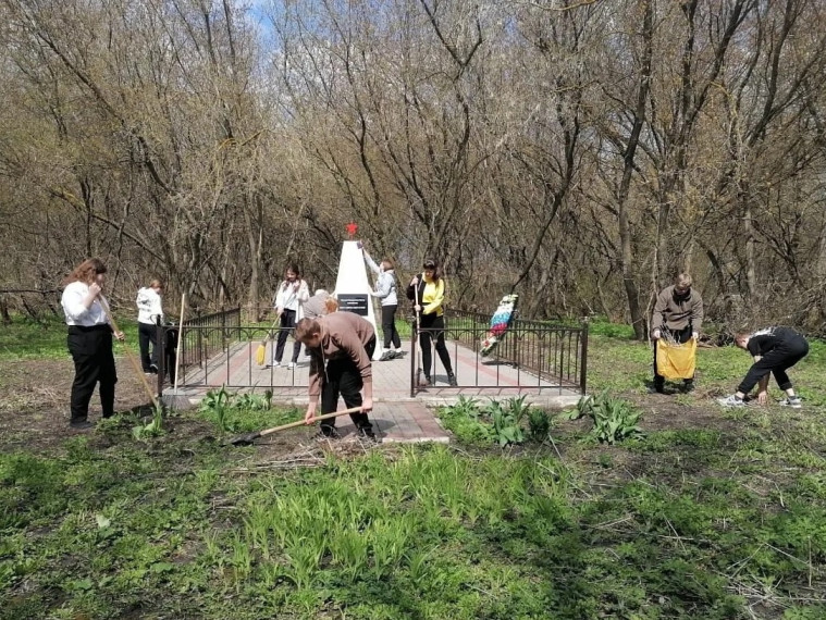 Жители округа присоединились к акции «Дорога к обелиску». Жители округа присоединились к акции «Дорога к обелиску».