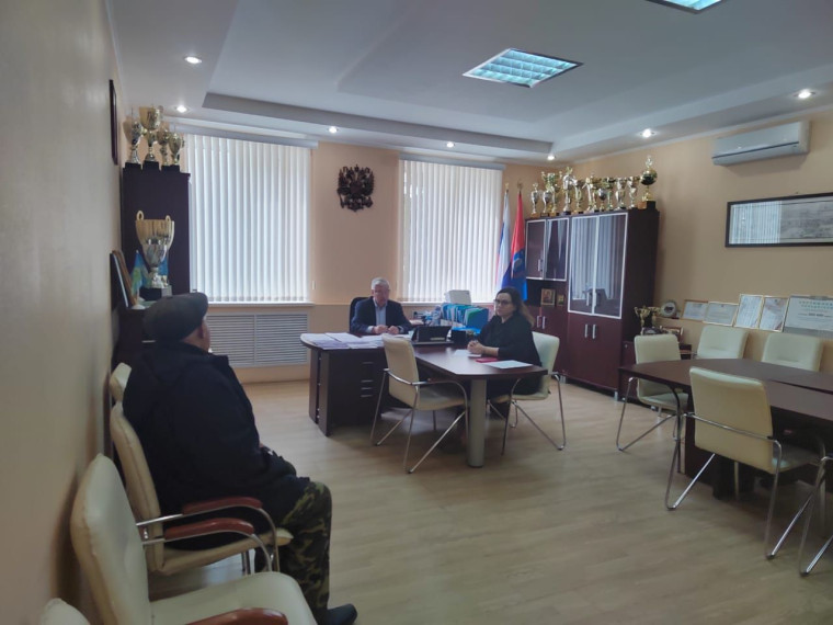 Глава Токарёвского муниципального округа В.Н.Айдаров провёл очередной приём граждан по личным вопросам. Глава Токарёвского муниципального округа В.Н.Айдаров провёл очередной приём граждан по личным вопросам.