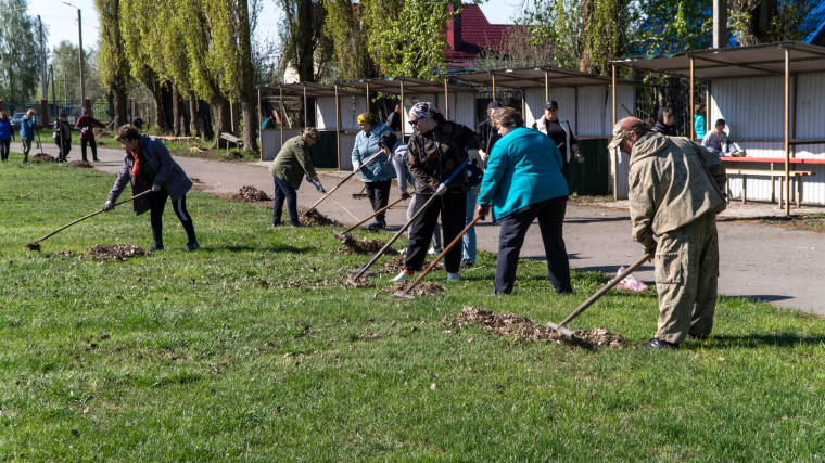 Токаревцы присоединились к областному экологическому субботнику «Зелёная весна», который проходит сегодня во всех городах и округах нашего региона по инициативе Главы Тамбовской области Максима Егорова.. Токаревцы присоединились к областному экологическому субботнику «Зелёная весна», который проходит сегодня во всех городах и округах нашего региона по инициативе Главы Тамбовской области Максима Егорова..